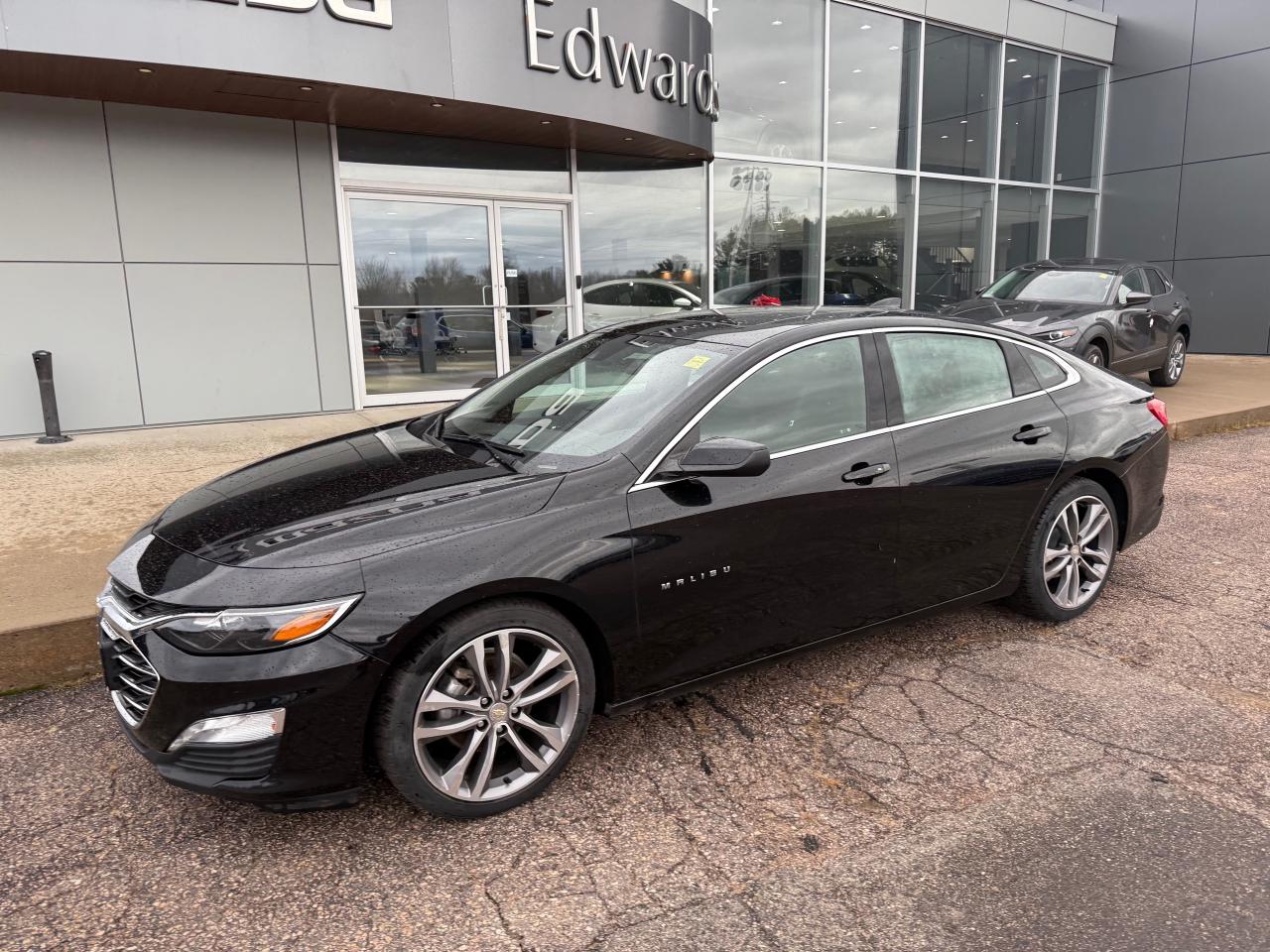 2023 Chevrolet Malibu 1LT 4dr Sedan Photo2