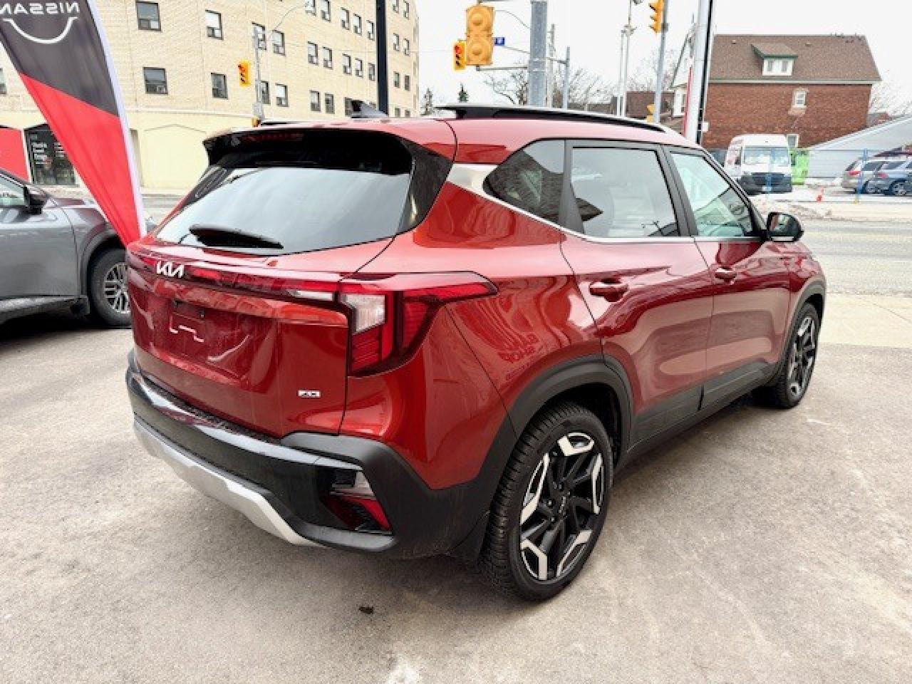 2024 Kia Seltos SX AWD w-Black Interior Photo