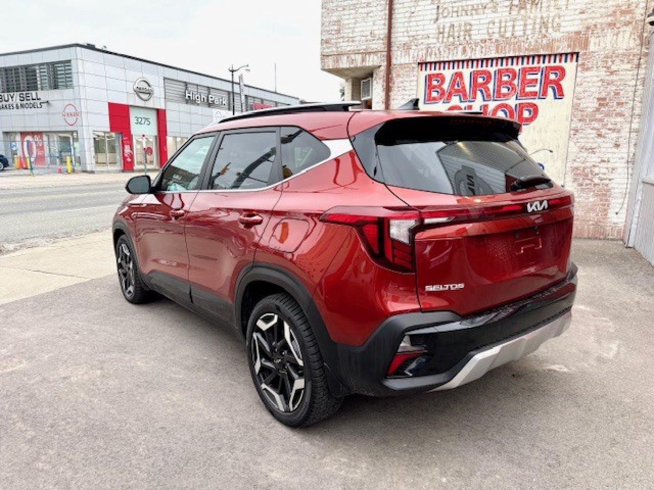 2024 Kia Seltos SX AWD w-Black Interior Photo