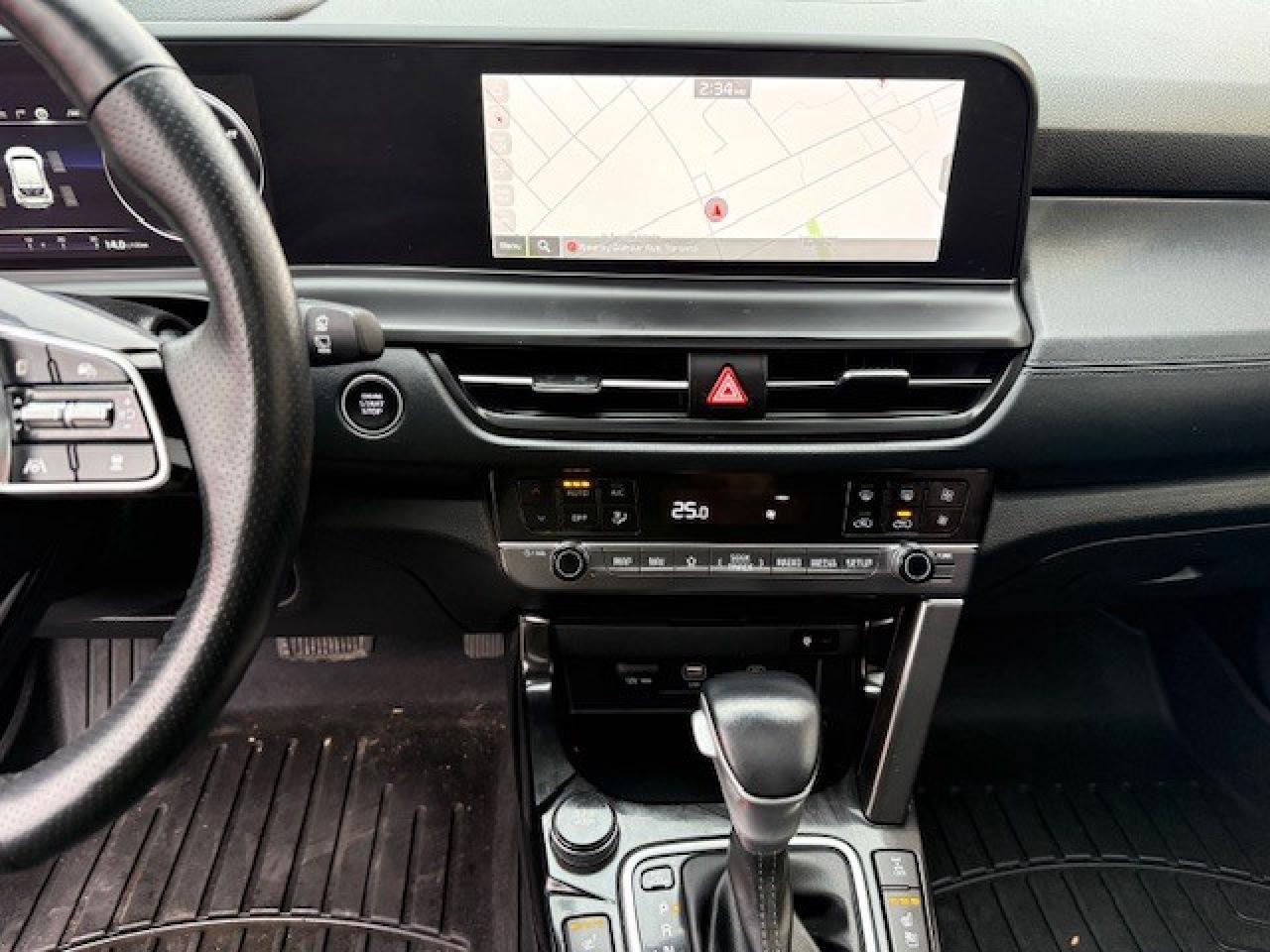 2024 Kia Seltos SX AWD w-Black Interior Photo