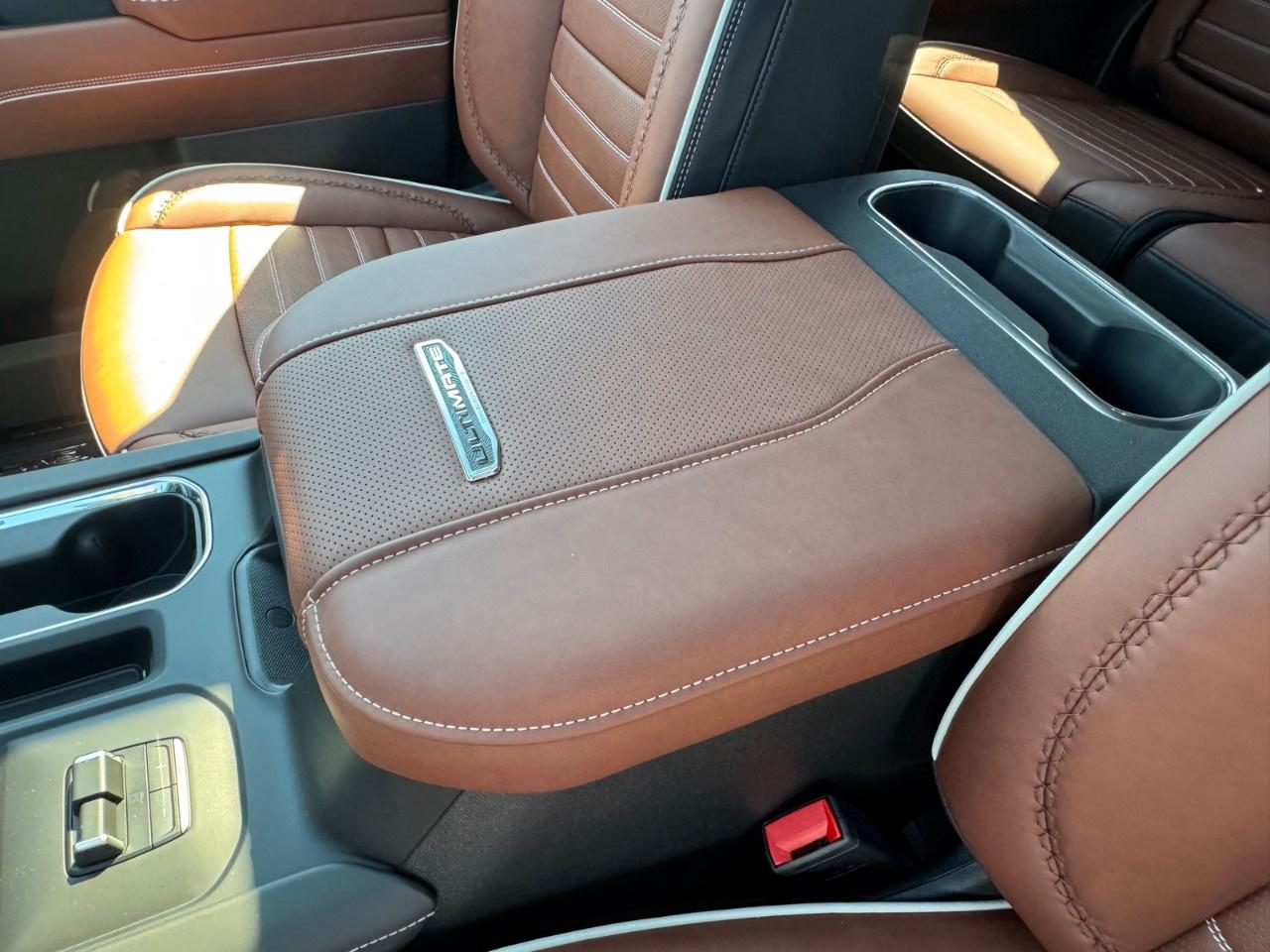 2025 GMC Sierra 3500HD 4WD Crew Cab Standard Box Denali Ultimate Photo