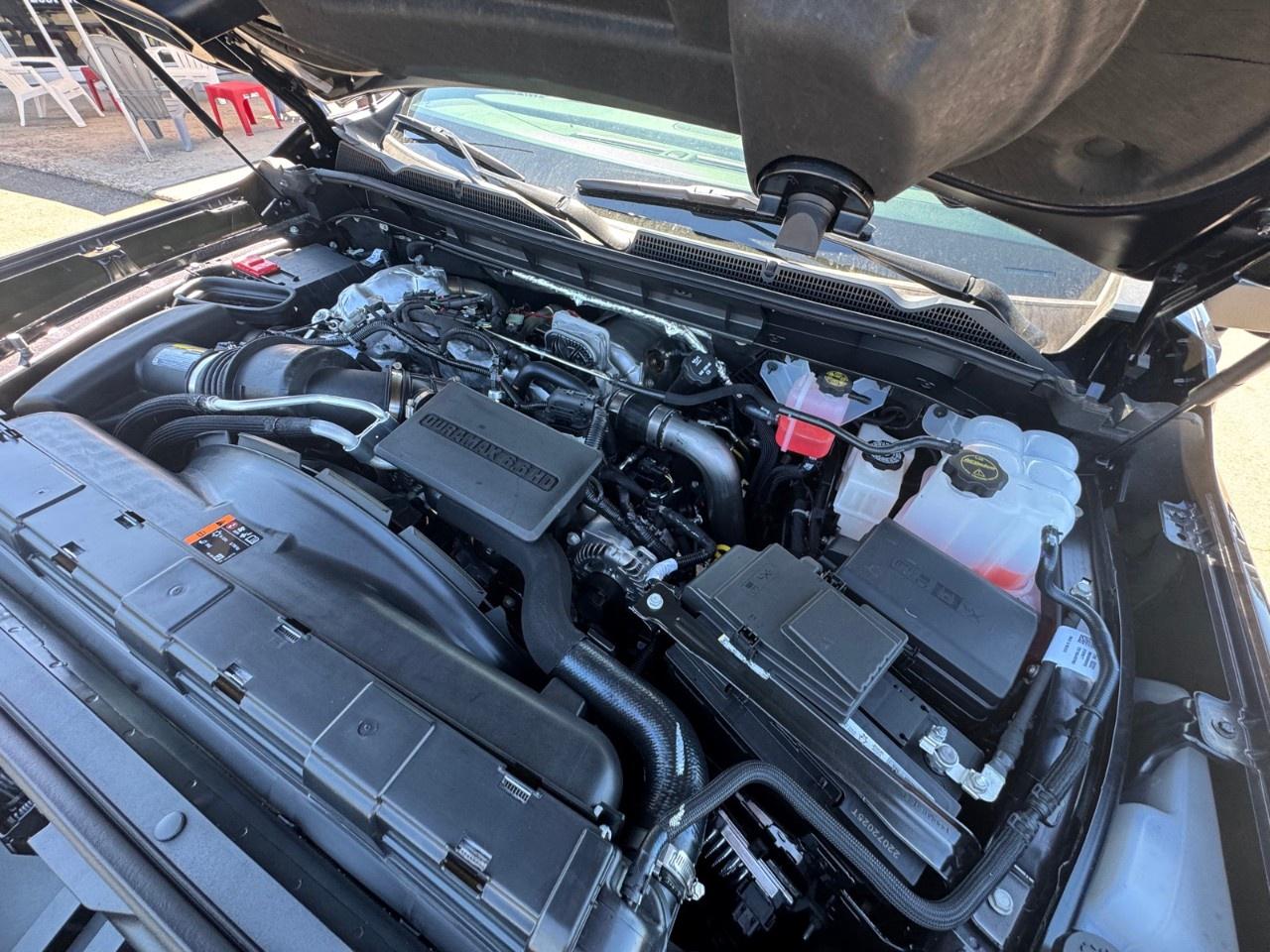 2025 GMC Sierra 3500HD 4WD Crew Cab Standard Box Denali Ultimate Photo