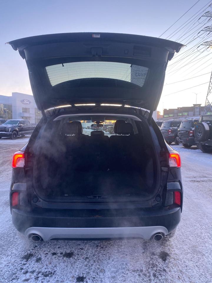 2022 Ford Escape SEL Hybrid 4dr All-Wheel Drive Photo