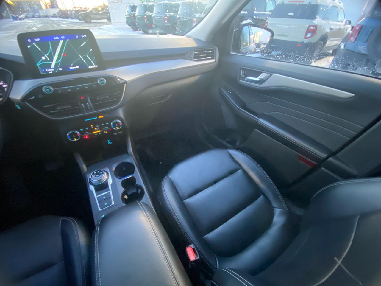 2022 Ford Escape SEL Hybrid 4dr All-Wheel Drive Photo