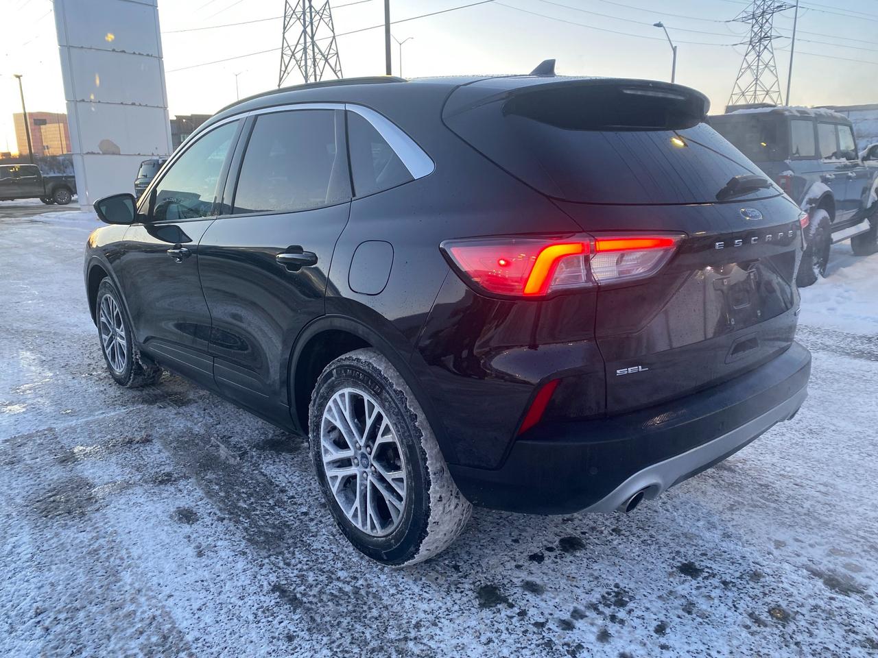 2022 Ford Escape SEL Hybrid 4dr All-Wheel Drive Photo