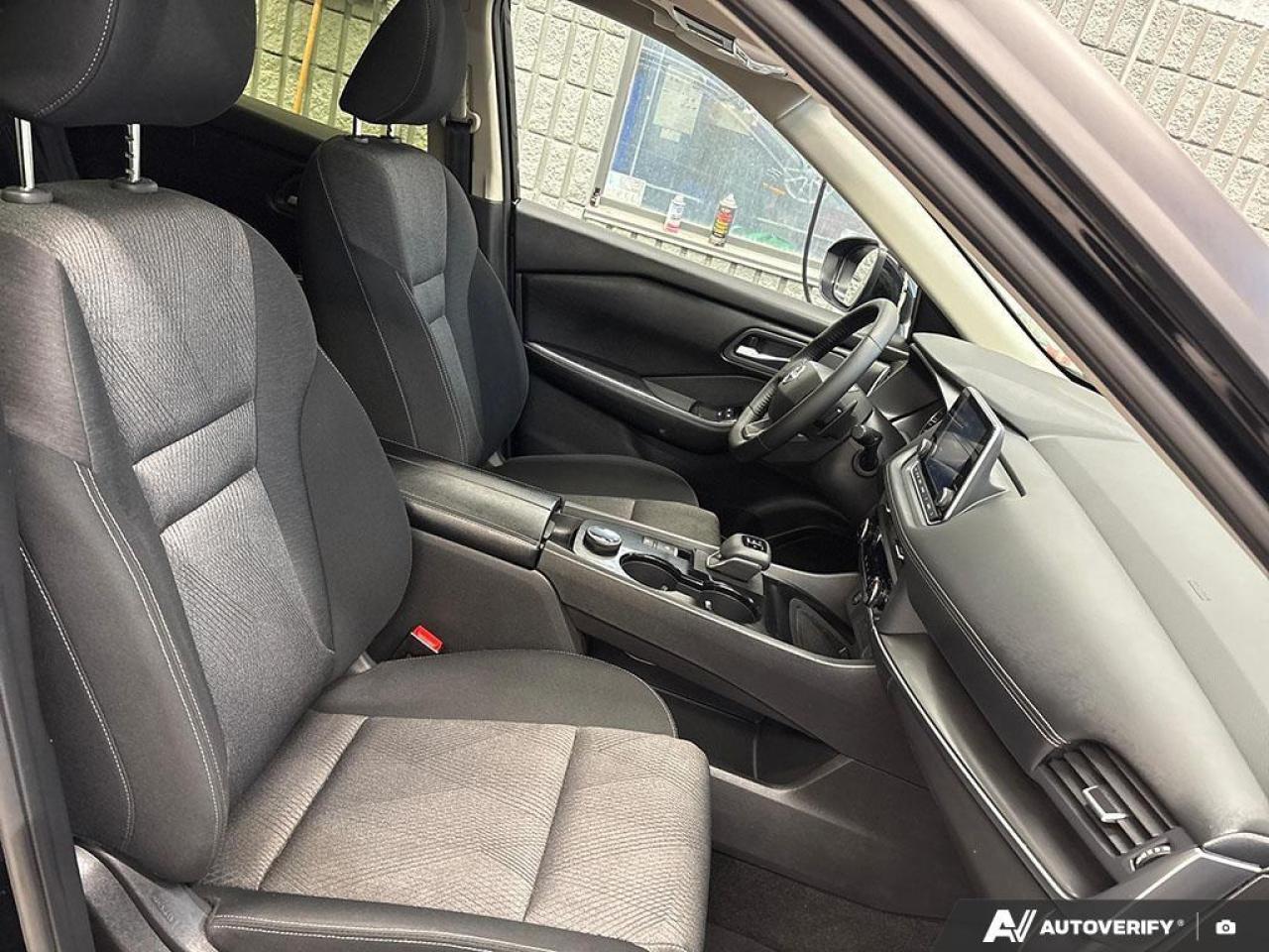 2025 Nissan Rogue SV Moonroof 4dr All-Wheel Drive Sport Utility Photo