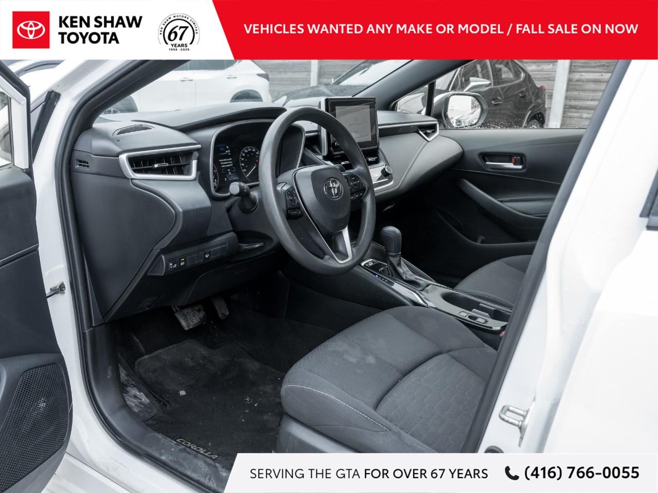 2023 Toyota Corolla Hatchback Base 5dr Photo