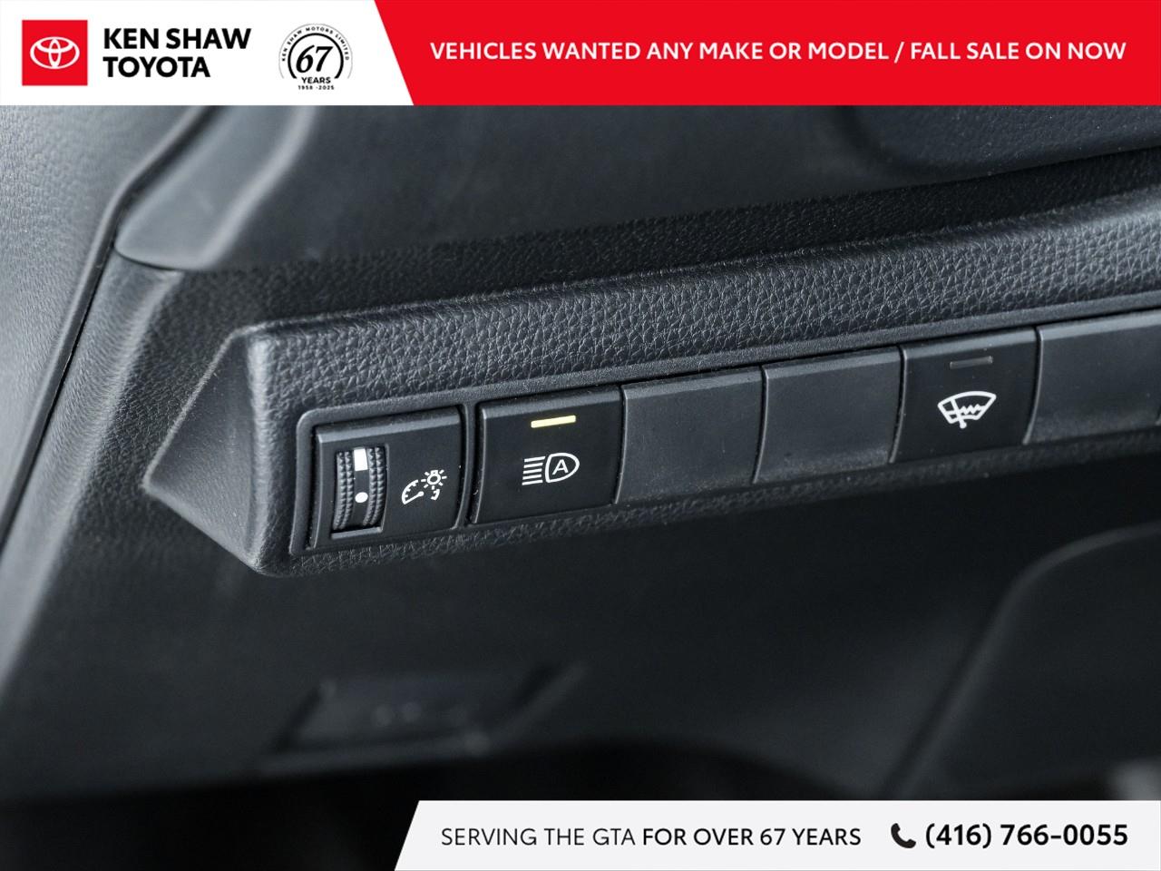 2023 Toyota Corolla Hatchback Base 5dr Photo