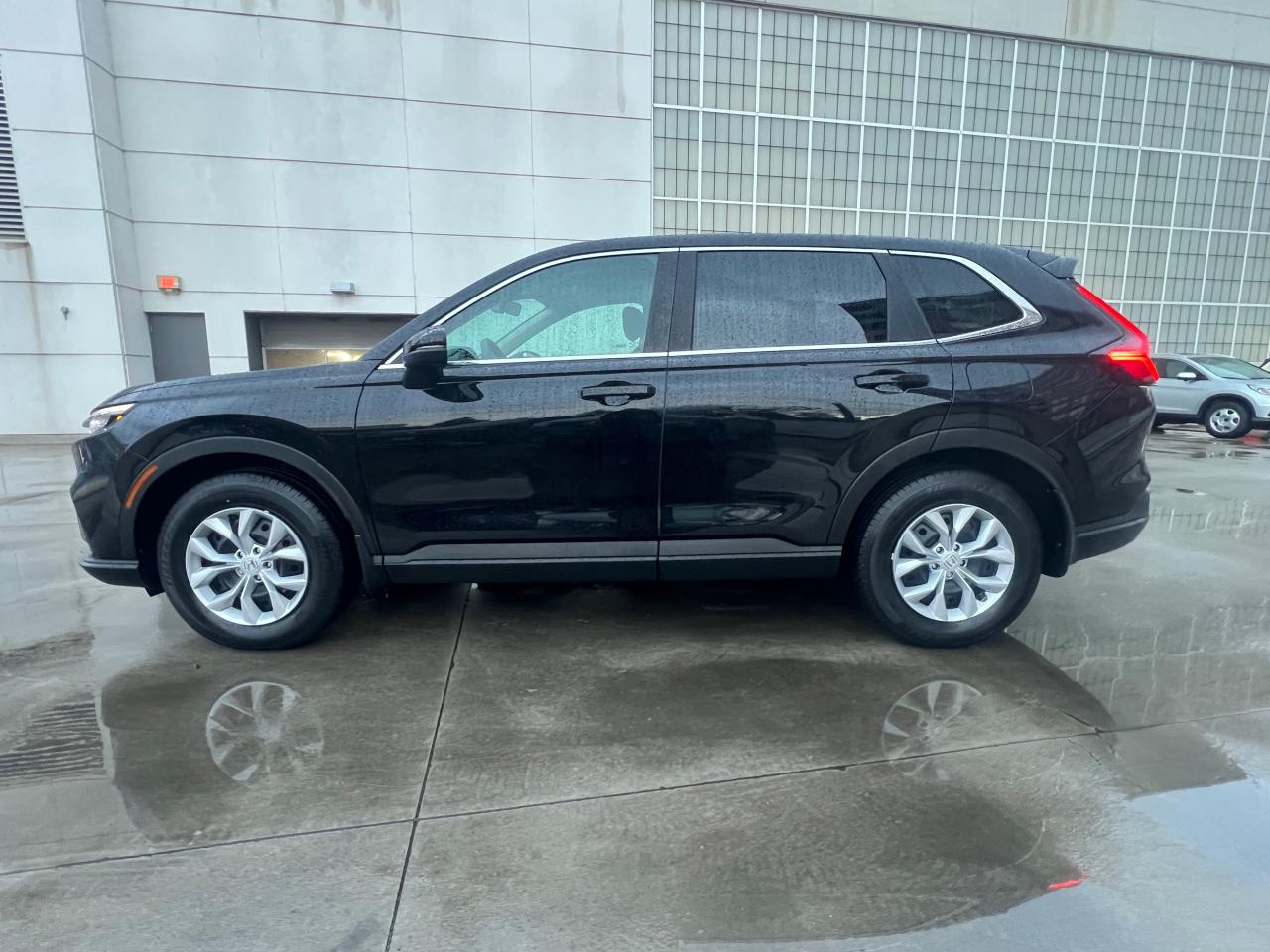 2023 Honda CR-V LX-B 4dr All-Wheel Drive Photo3