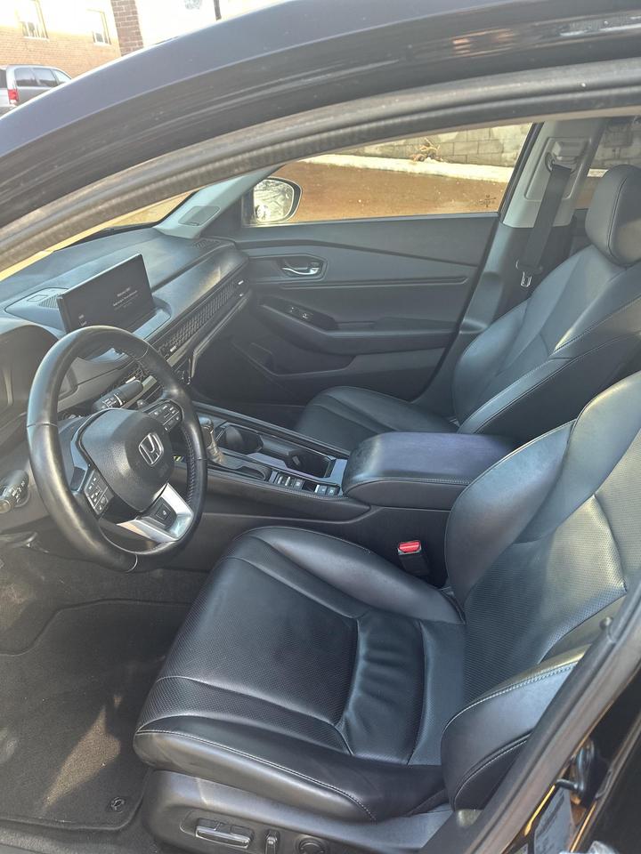 2024 Honda Accord Hybrid TOURING, DRIVE ASSIST, LEATHER, NAVI, SUNROOF Photo