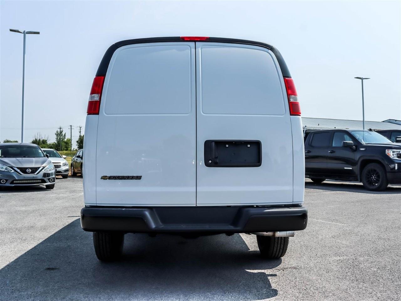 2025 Chevrolet Express Cargo Van 2500 Extended Wheelbase Rear-Wheel Drive Photo