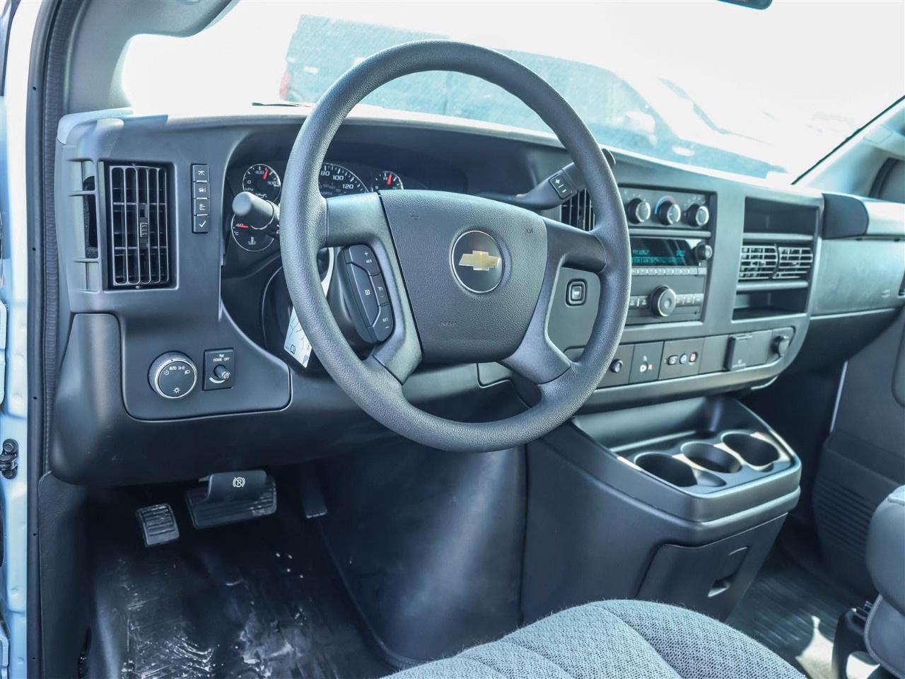 2025 Chevrolet Express Cargo Van 2500 Extended Wheelbase Rear-Wheel Drive Photo