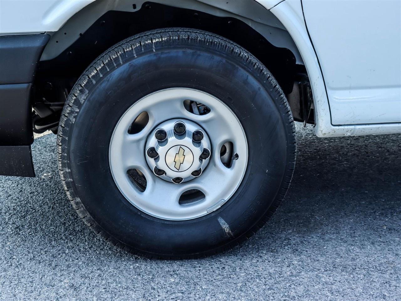 2025 Chevrolet Express Cargo Van 2500 Extended Wheelbase Rear-Wheel Drive Photo