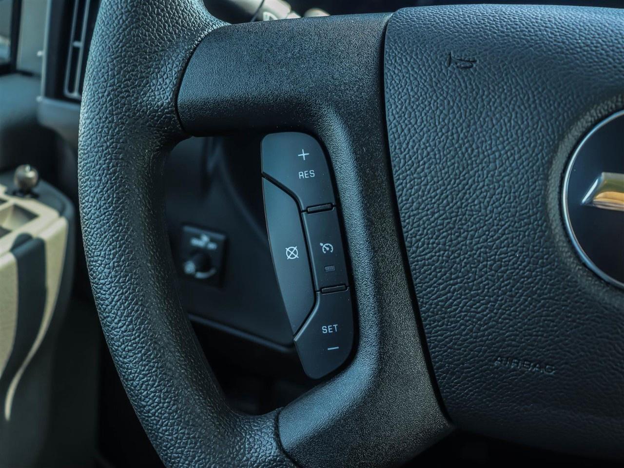 2025 Chevrolet Express Cargo Van 2500 Extended Wheelbase Rear-Wheel Drive Photo