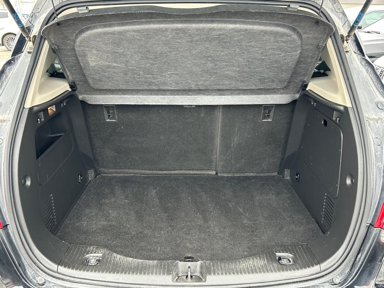 2019 Buick Encore Preferred Front-Wheel Drive Photo4