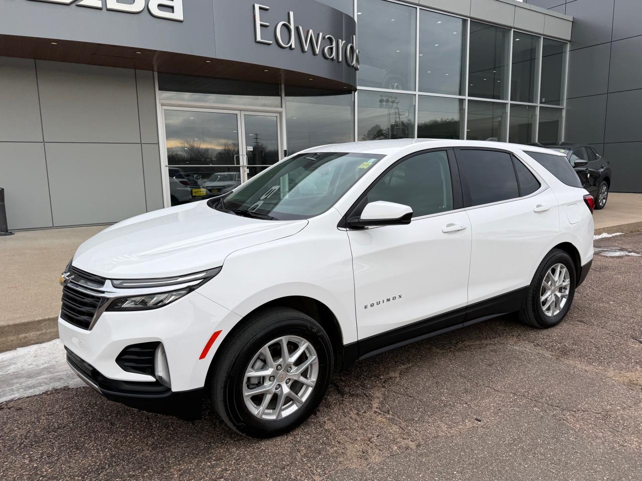 2024 Chevrolet Equinox LT 4dr All-Wheel Drive Photo2