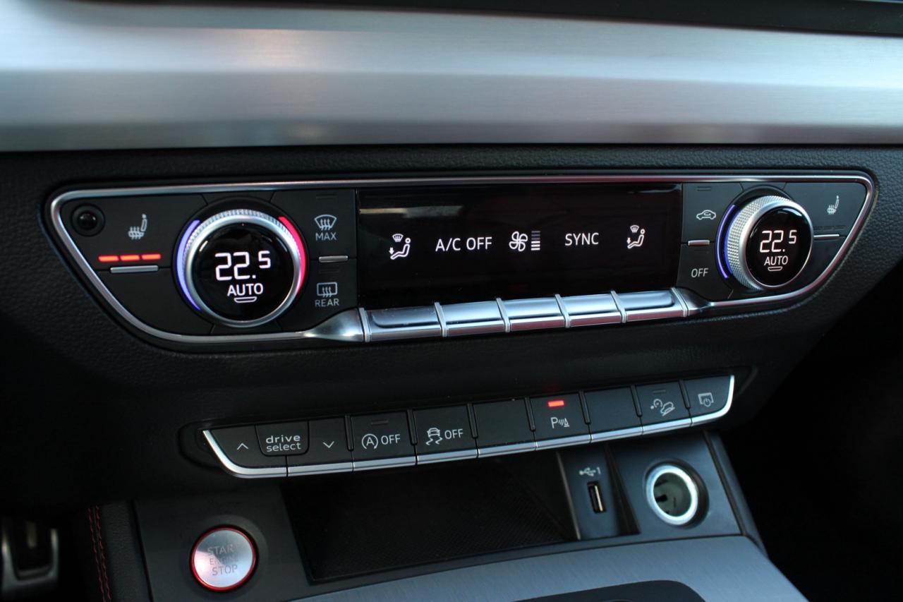 2018 Audi SQ5 3.0T Technik quattro Red Interior No Accident Safe Photo