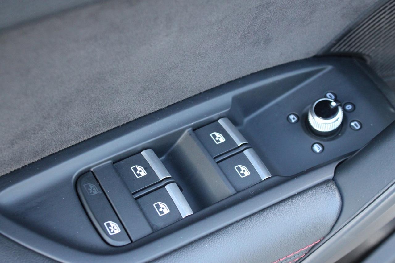 2018 Audi SQ5 3.0T Technik quattro Red Interior No Accident Safe Photo