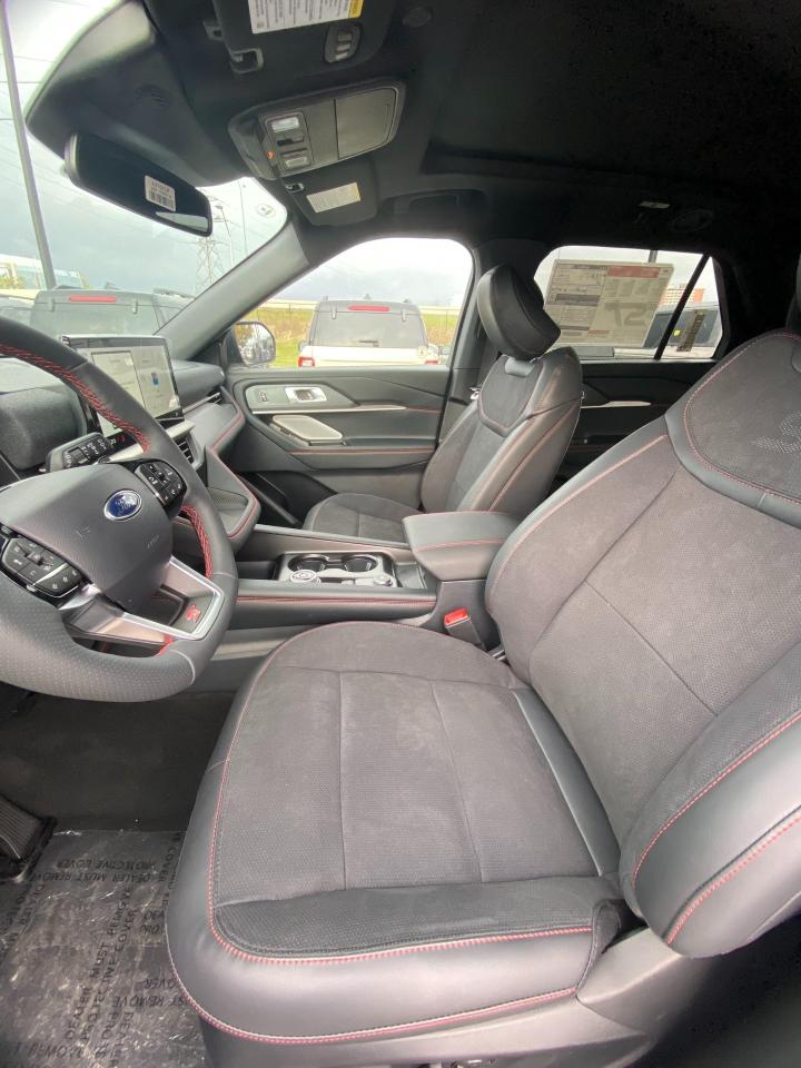 2026 Ford Explorer ST 4dr 4x4 Photo