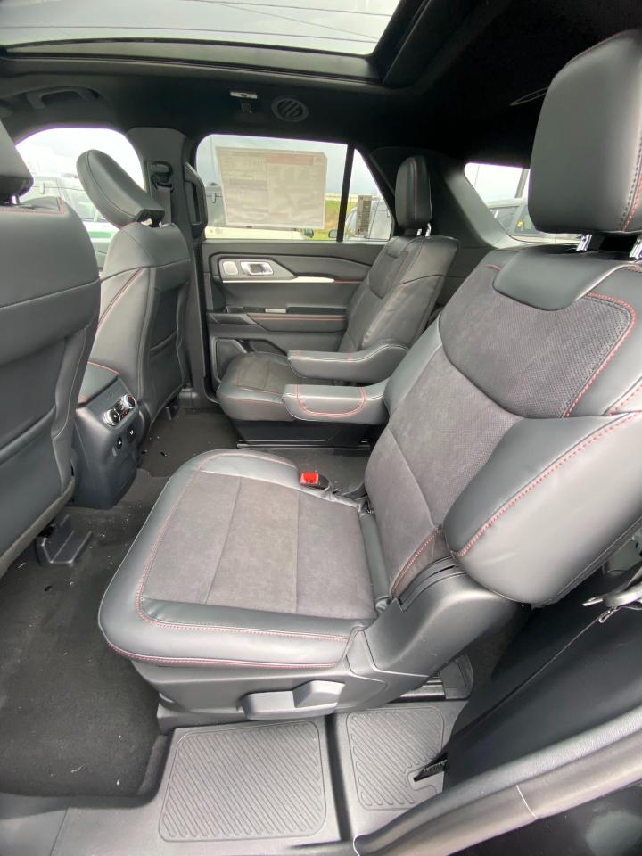 2026 Ford Explorer ST 4dr 4x4 Photo