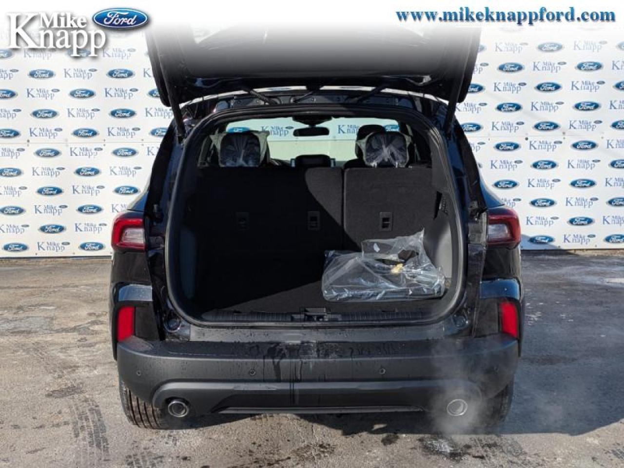 2026 Ford Escape ST-Line Photo4