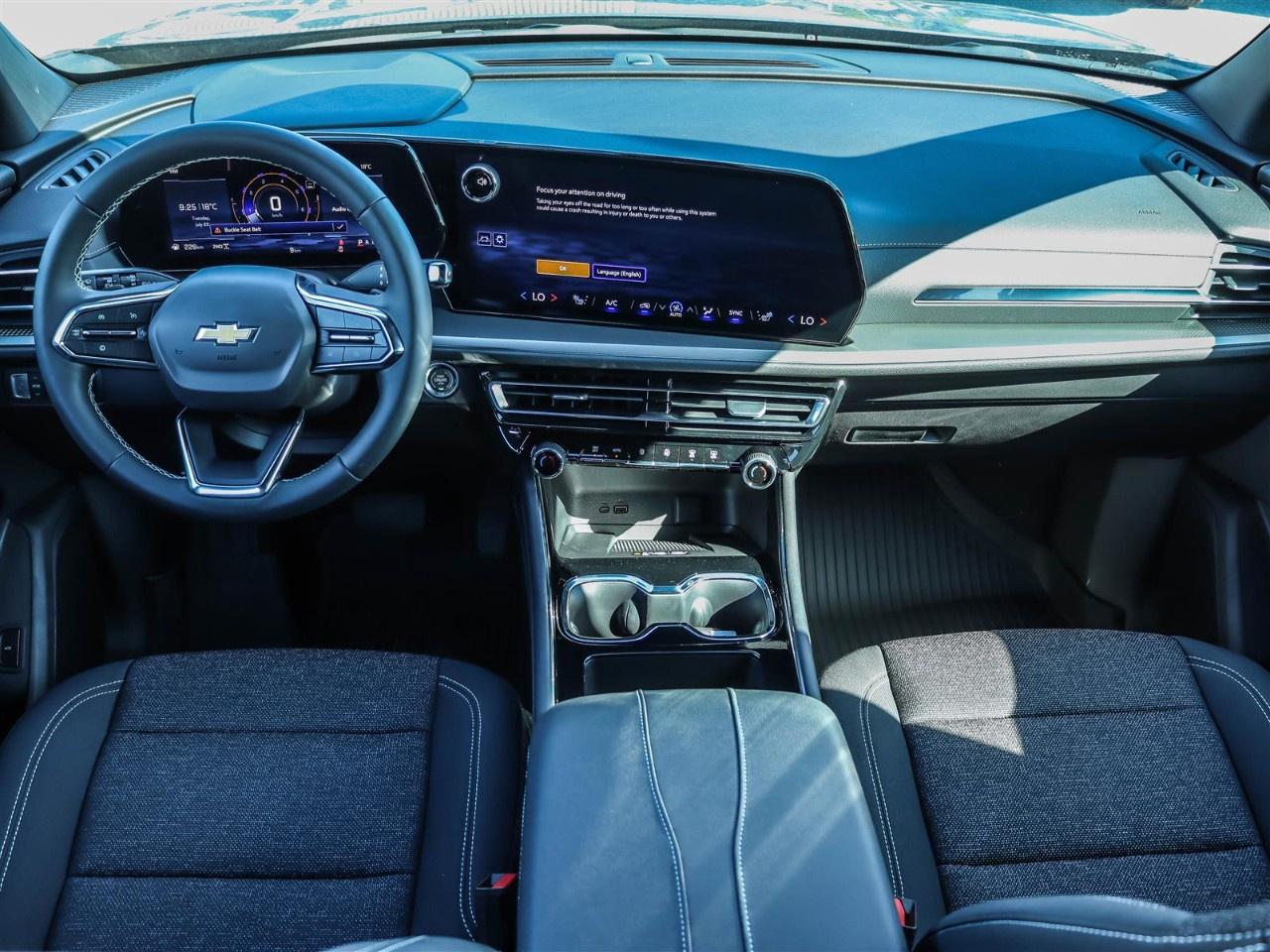 2025 Chevrolet Traverse AWD 4dr LT Photo