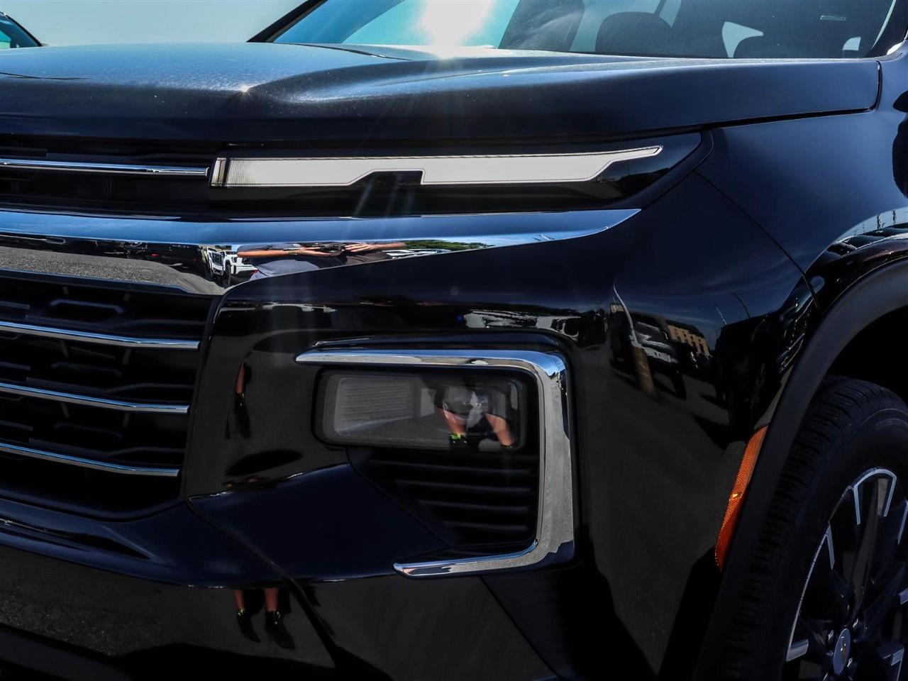 2025 Chevrolet Traverse AWD 4dr LT Photo