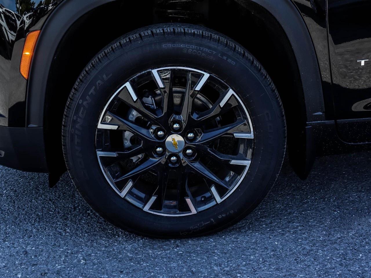 2025 Chevrolet Traverse AWD 4dr LT Photo