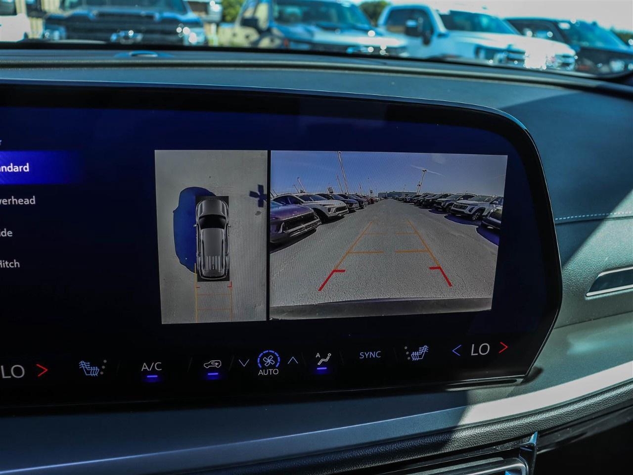 2025 Chevrolet Traverse AWD 4dr LT Photo