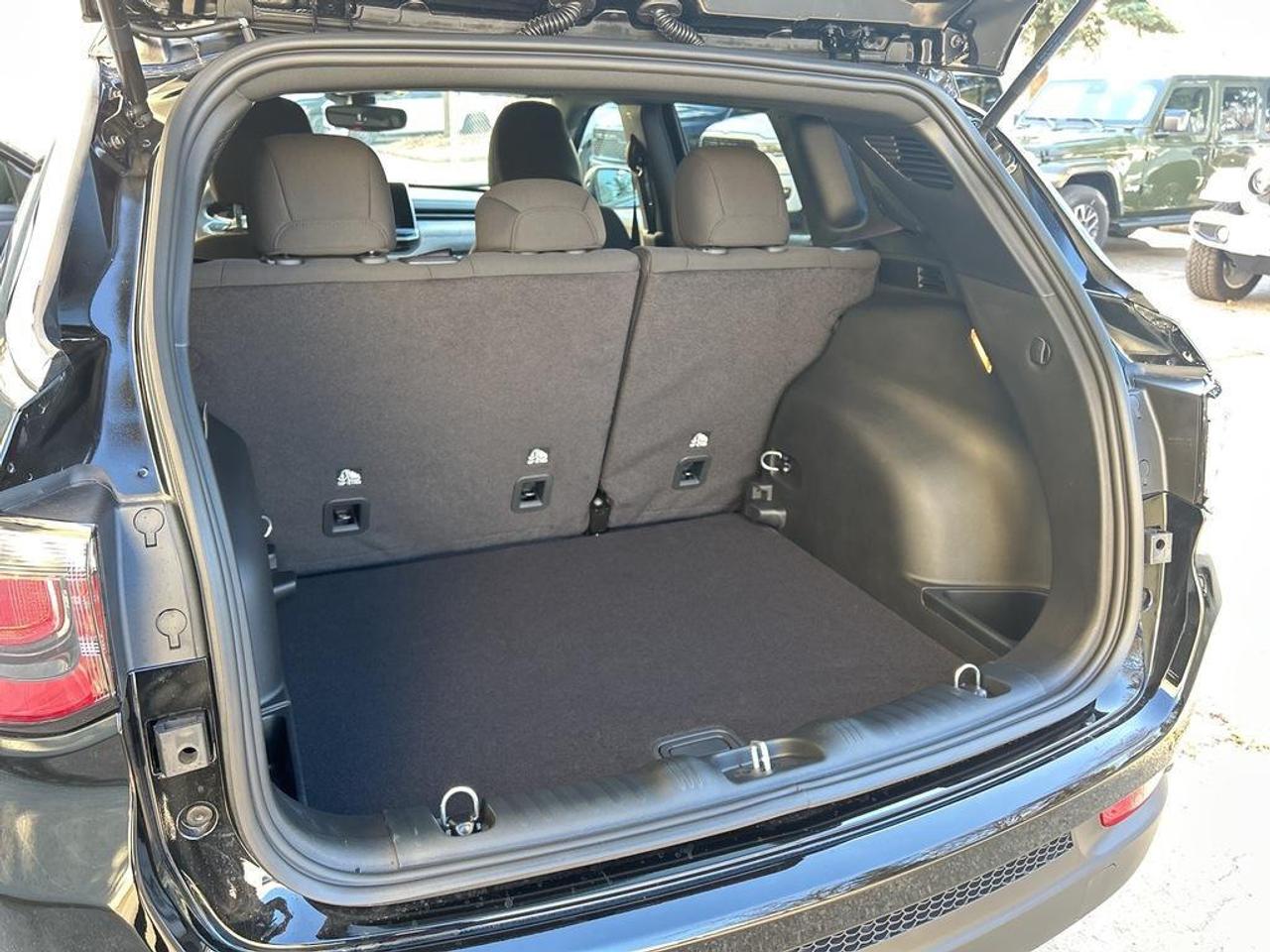 2025 Jeep Compass Sport 4dr 4x4 Photo