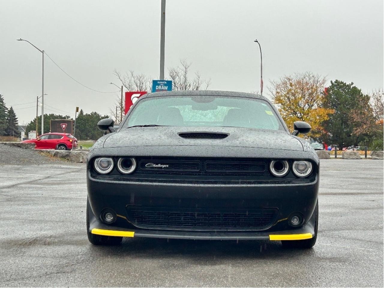 2023 Dodge Challenger R/T 2dr Rear-Wheel Drive Coupe Photo