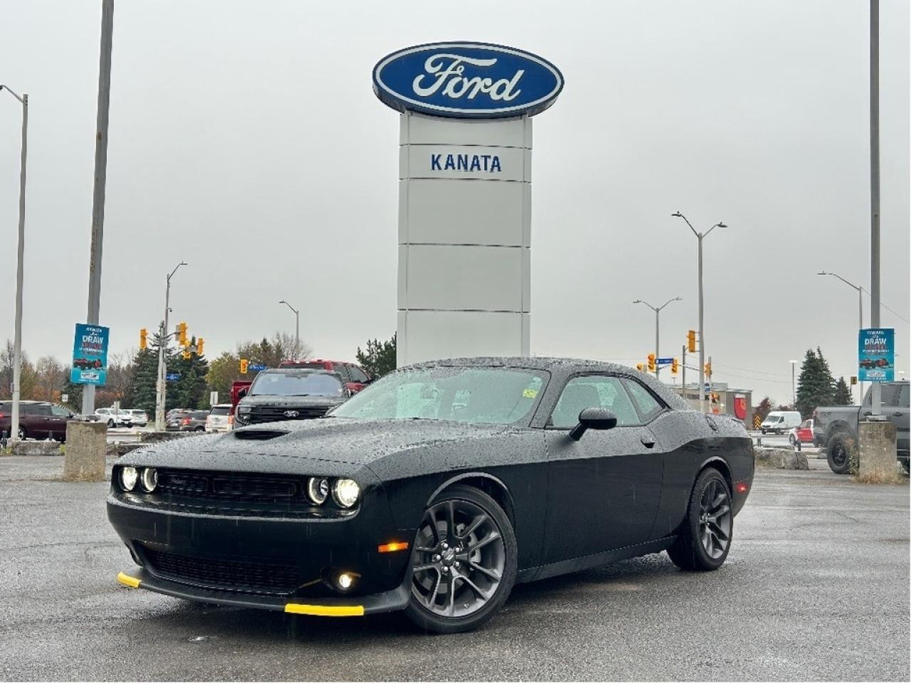 2023 Dodge Challenger R/T 2dr Rear-Wheel Drive Coupe Photo