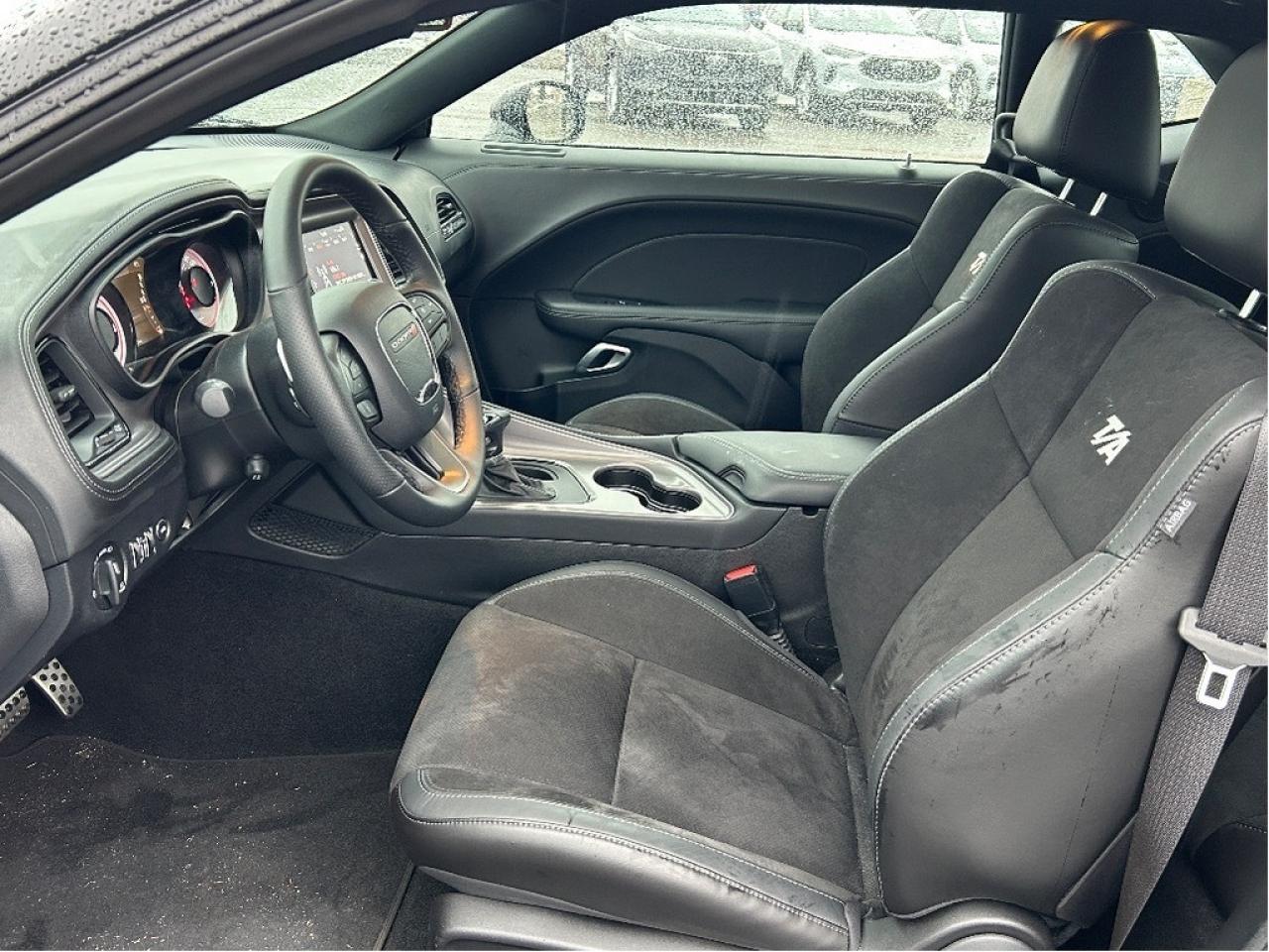 2023 Dodge Challenger R/T 2dr Rear-Wheel Drive Coupe Photo