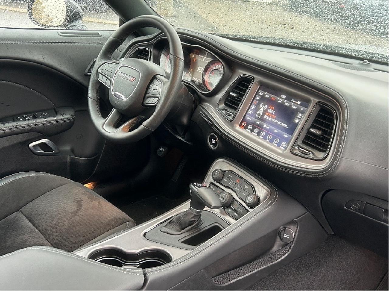 2023 Dodge Challenger R/T 2dr Rear-Wheel Drive Coupe Photo