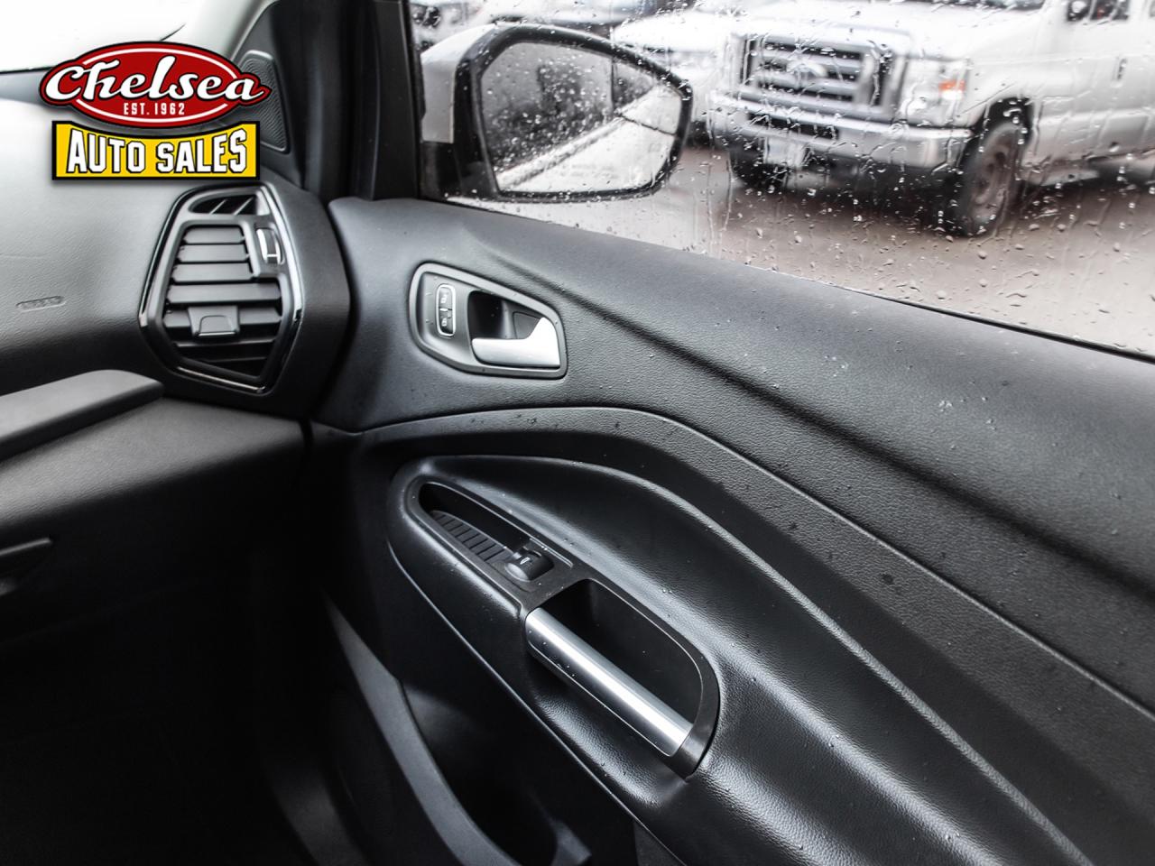 2018 Ford Escape SEL 4WD Photo