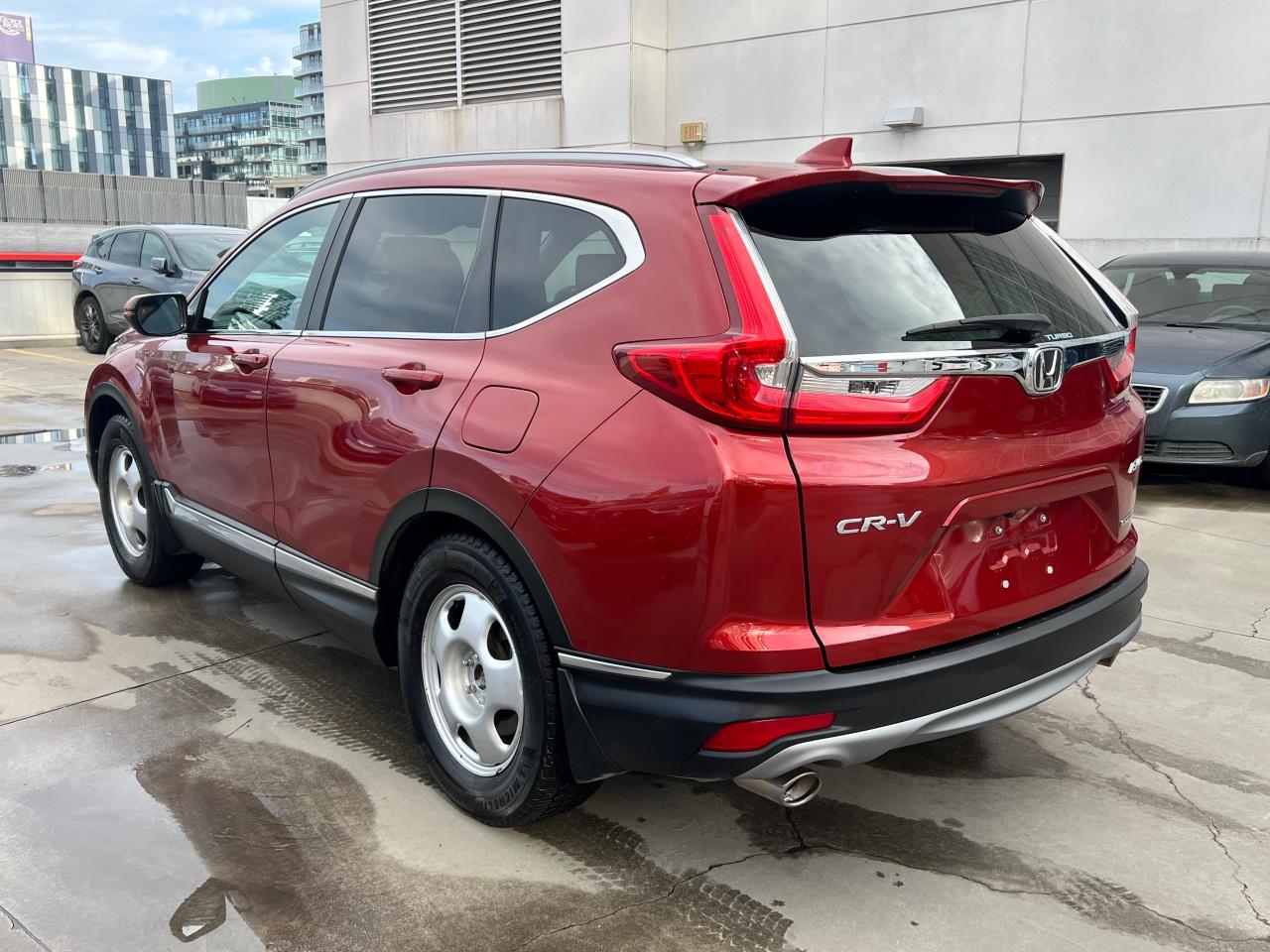 2019 Honda CR-V Touring 4dr All-wheel Drive Photo