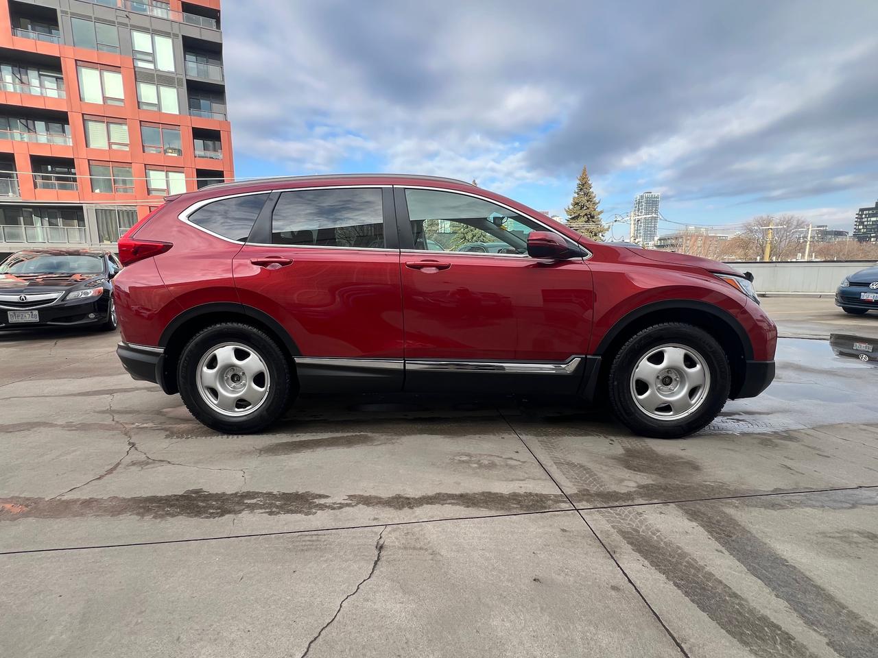 2019 Honda CR-V Touring 4dr All-wheel Drive Photo