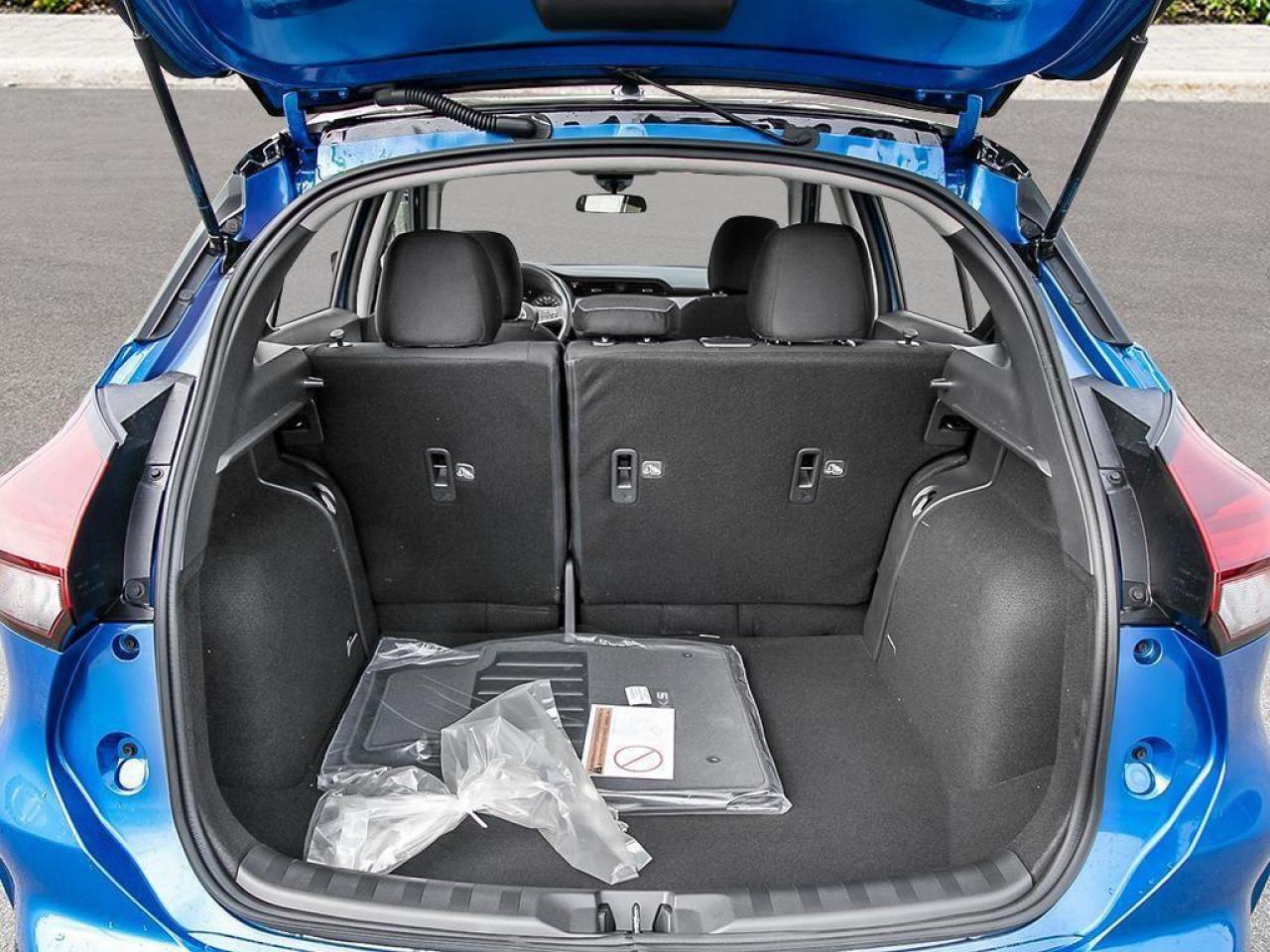 2025 Nissan Kicks Play SV 4dr Front-Wheel Drive Photo