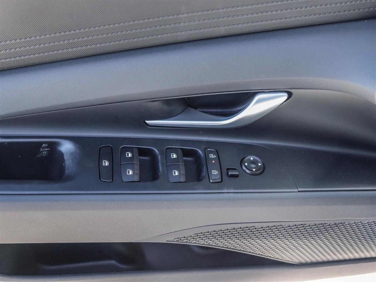 2025 Hyundai Elantra ESSENTIAL 4DR SEDAN Photo