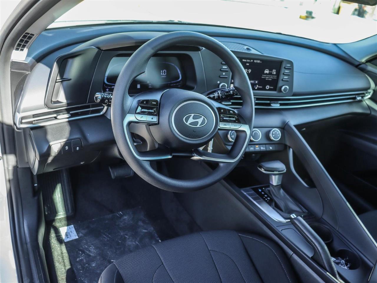 2025 Hyundai Elantra ESSENTIAL 4DR SEDAN Photo