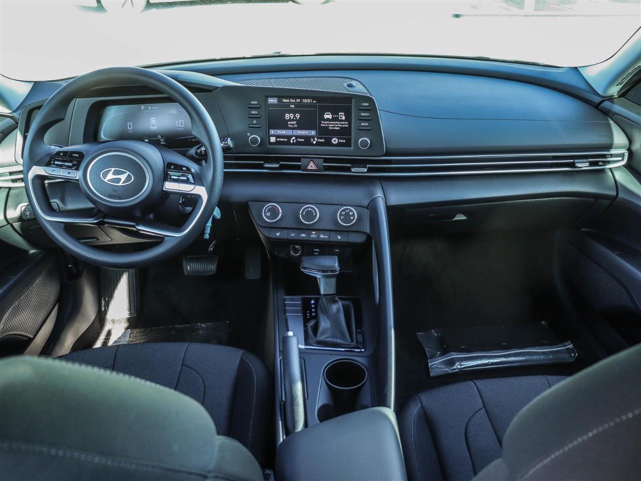 2025 Hyundai Elantra ESSENTIAL 4DR SEDAN Photo