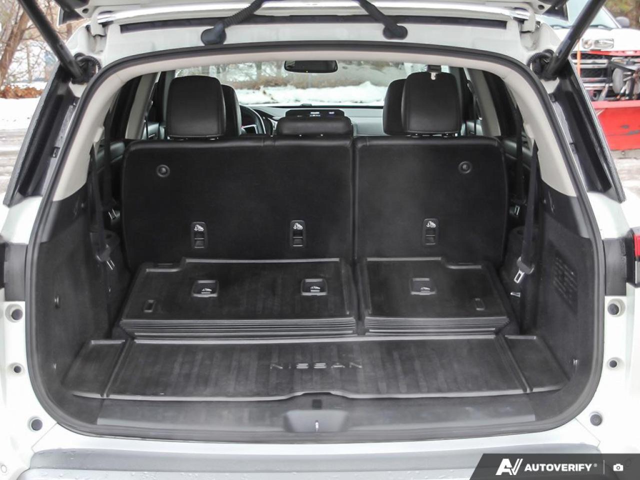 2022 Nissan Pathfinder SL 4dr 4x4 Photo