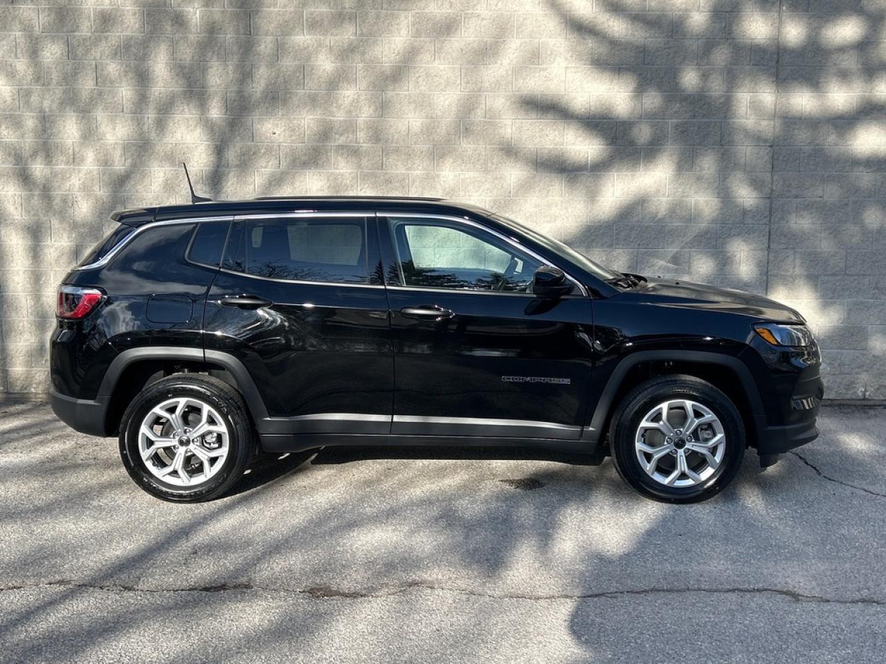 2025 Jeep Compass Sport 4dr 4x4 Photo2