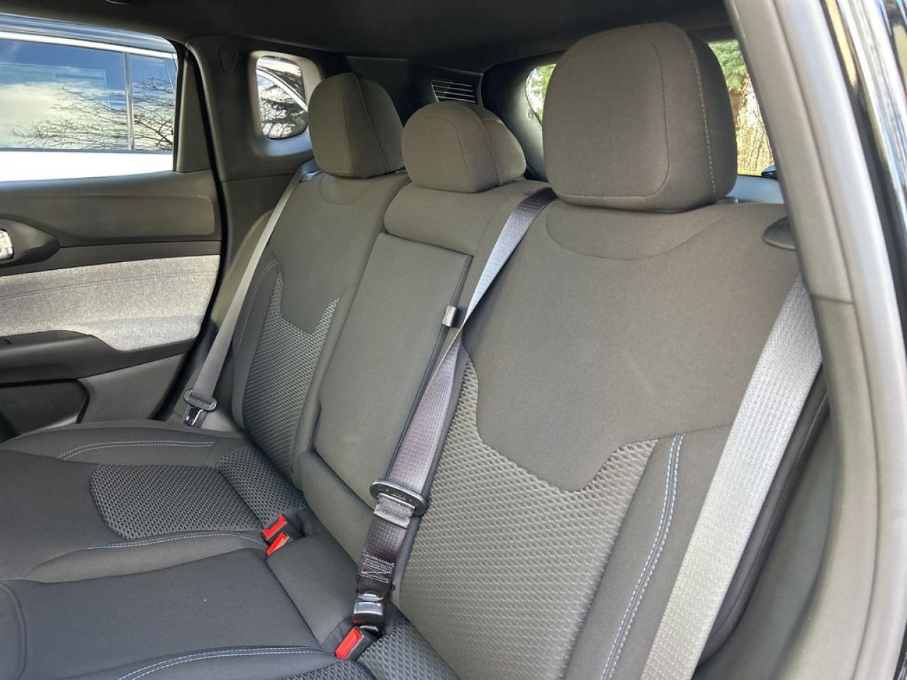 2025 Jeep Compass Sport 4dr 4x4 Photo