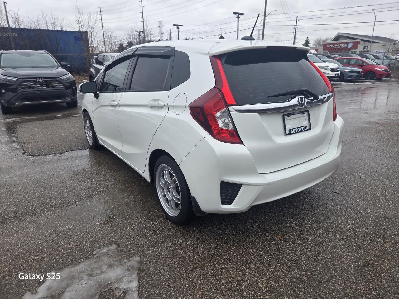 2015 Honda Fit EX-L  NAVI LEATHER ROOF BLUETHOOT $12,988.00 Photo