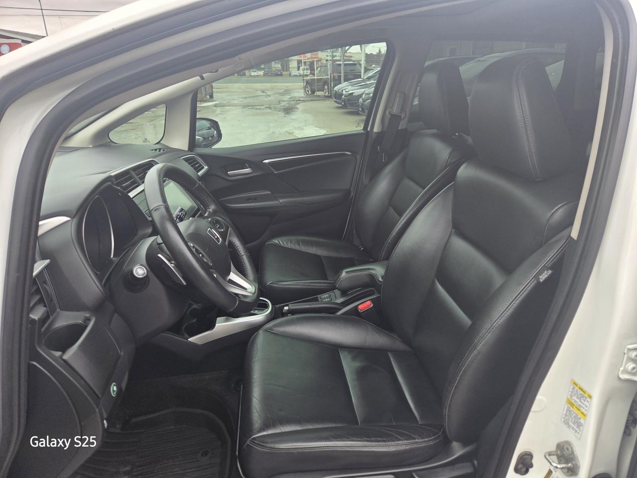 2015 Honda Fit EX-L  NAVI LEATHER ROOF BLUETHOOT $12,988.00 Photo
