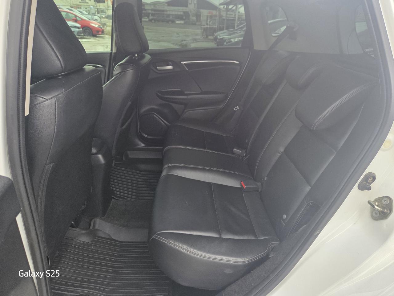 2015 Honda Fit EX-L  NAVI LEATHER ROOF BLUETHOOT $12,988.00 Photo