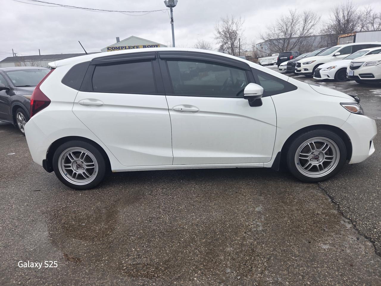 2015 Honda Fit EX-L  NAVI LEATHER ROOF BLUETHOOT $12,988.00 Photo