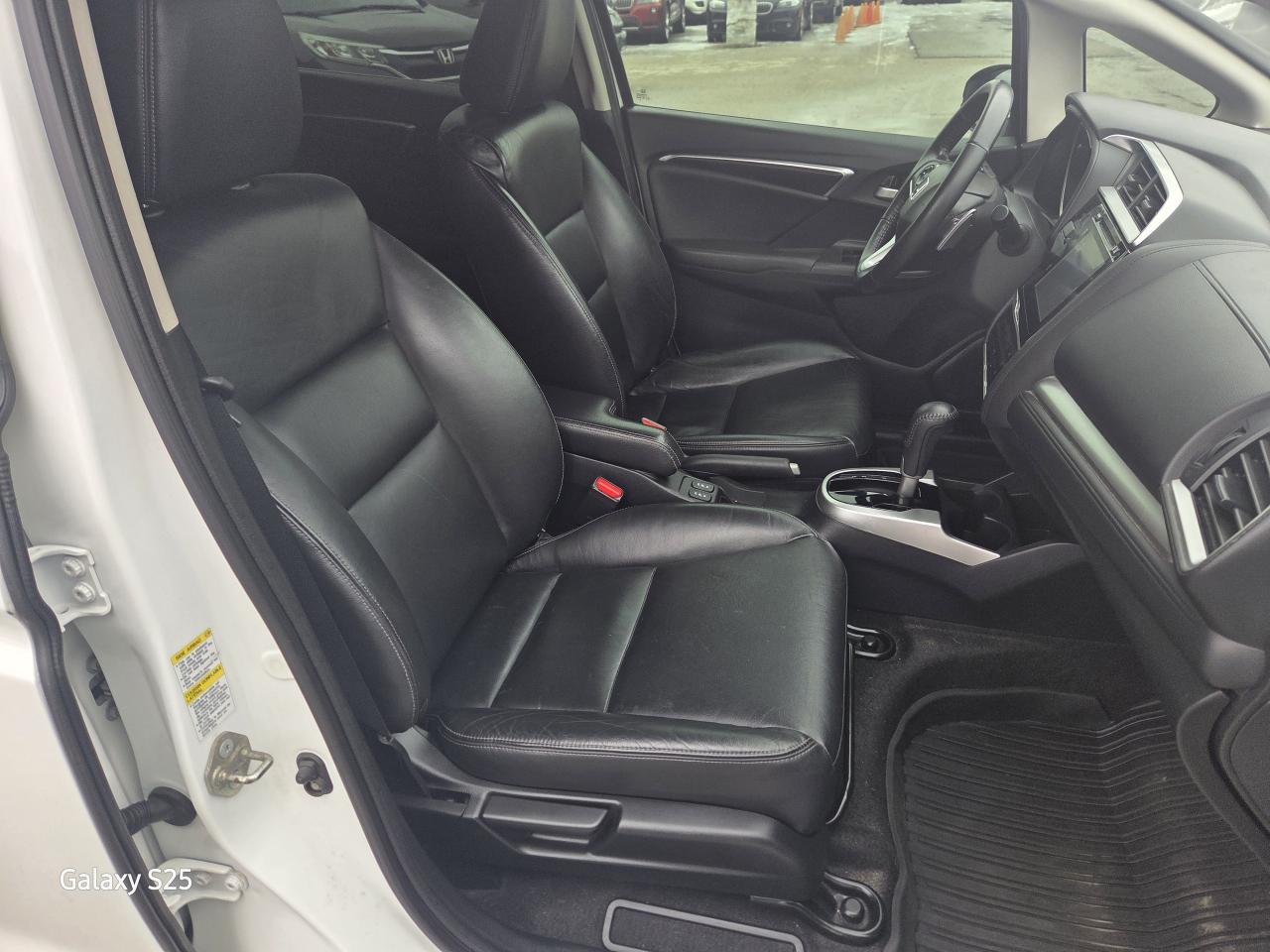 2015 Honda Fit EX-L  NAVI LEATHER ROOF BLUETHOOT $12,988.00 Photo