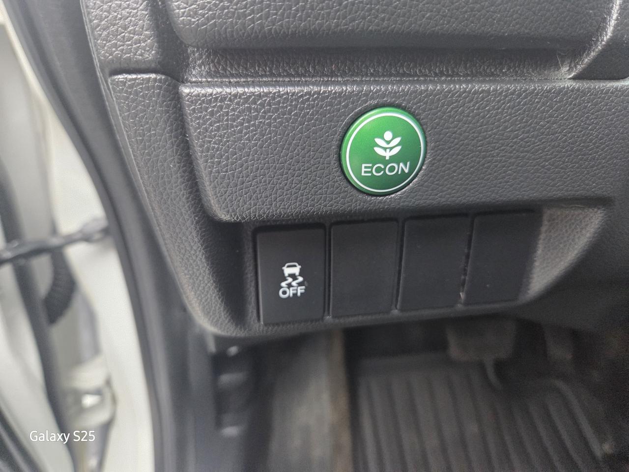 2015 Honda Fit EX-L  NAVI LEATHER ROOF BLUETHOOT $12,988.00 Photo